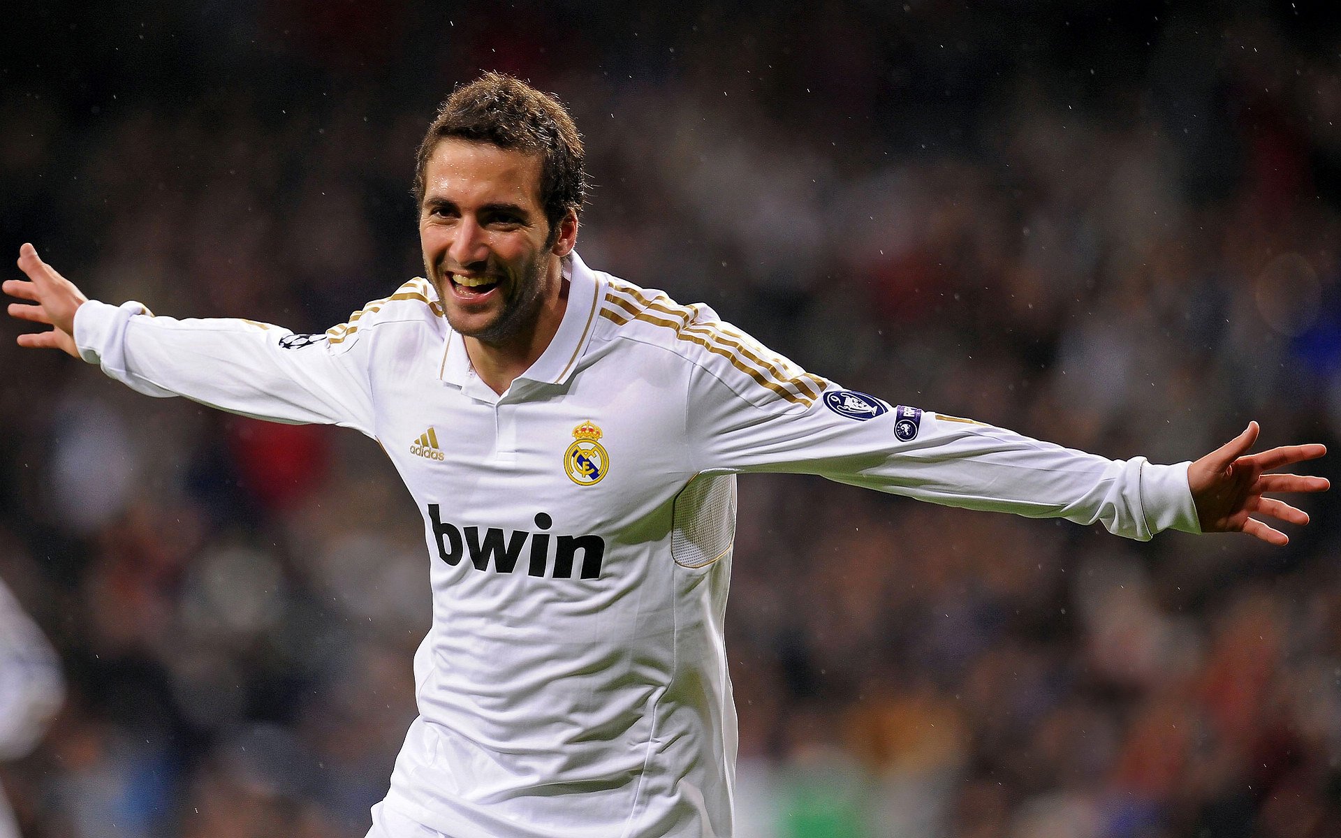 曼城客场大胜巴黎，锁定欧冠四强，曼城vs巴黎圣日耳曼欧冠直播