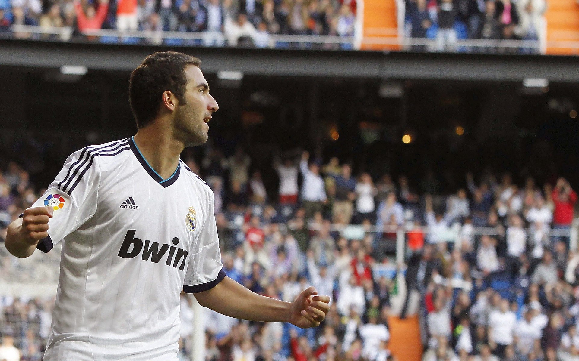 毕尔巴鄂竞技主场2-1战胜瓦伦西亚,收获关键三分,毕尔巴鄂竞技两个亚军